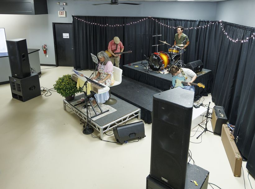 Apron Concert photo 4