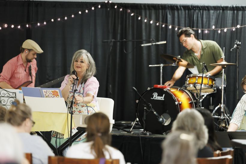 Apron Concert photo 8