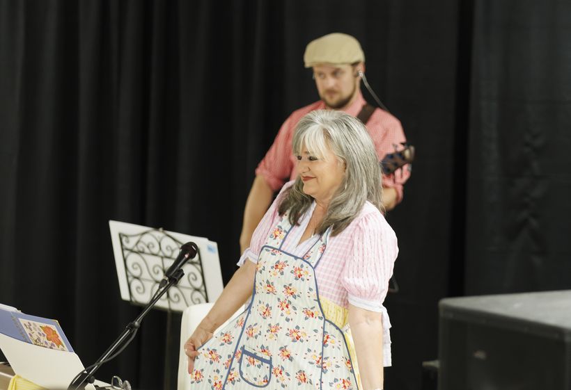 Apron Concert photo 11
